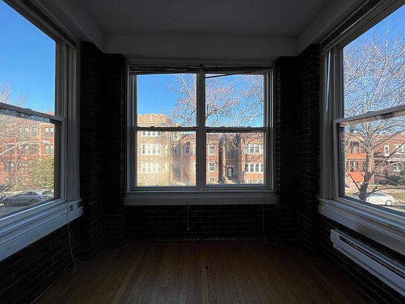 5th image of 4846 N Claremont Ave Unit 1