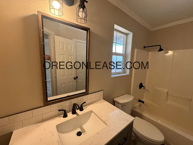 420 Holly Ave — Photo 7