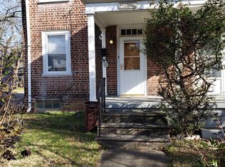 3122 E Ironsides Rd, Camden, NJ 08104