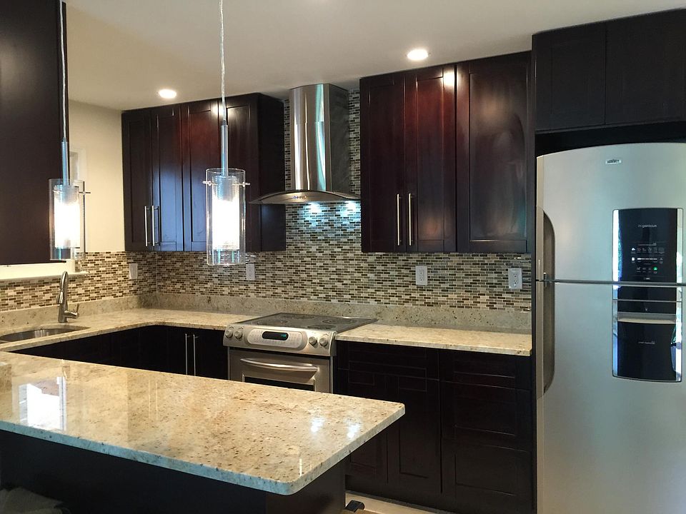 1st image of 125 Fox Run Ln #125