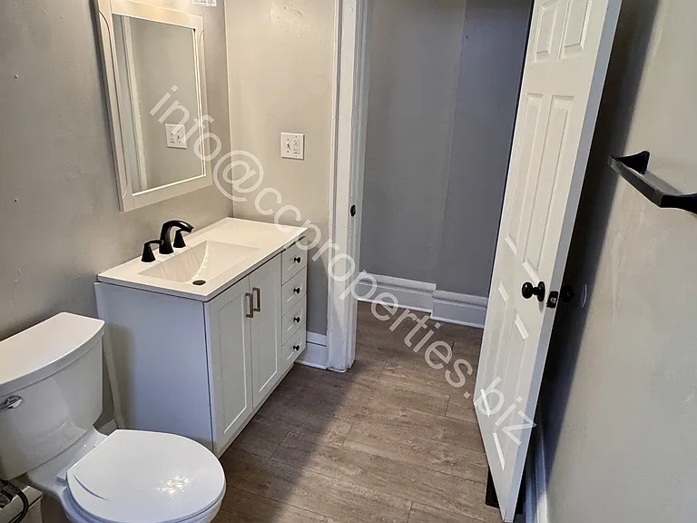 904 Oakwood Ave — Photo 9