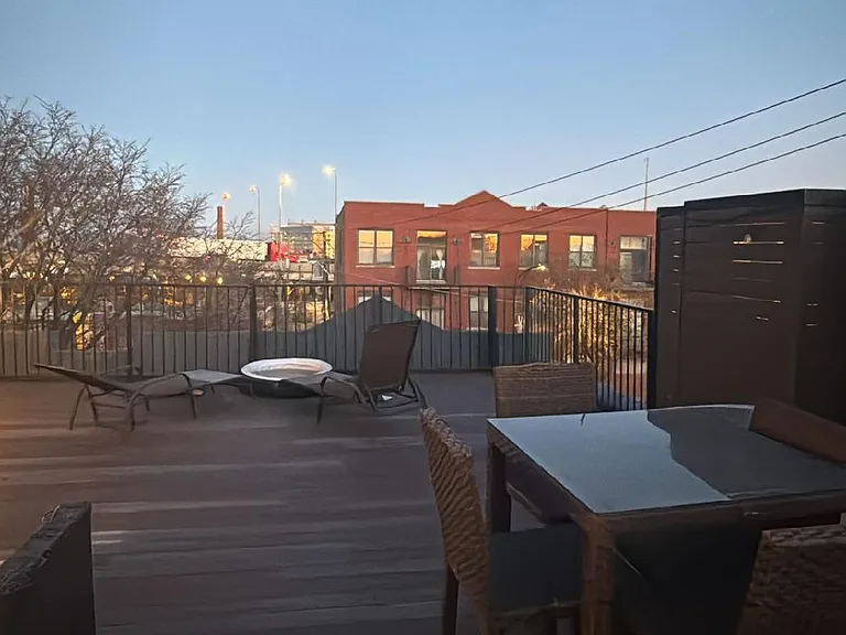 1712 N Ashland Ave #2F — Photo 16