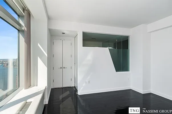 Rented by TNG Nassimi Realty | media 4