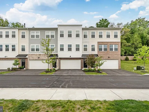 97 Four Leaf Dr, Downingtown, PA 19335