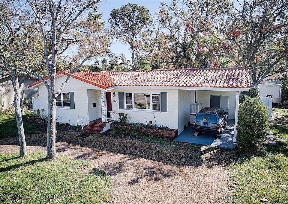 1st image of 3743 OVERLOOK DRIVE NE