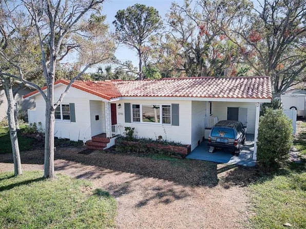 3743 Overlook Dr NE, Saint Petersburg, FL 33703