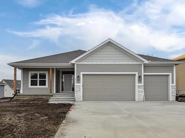 15601 Austin Ct, Basehor, KS 66007