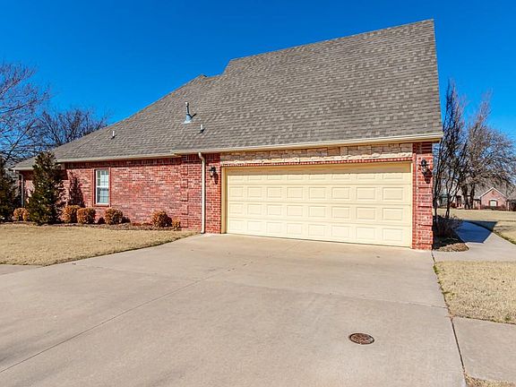 5th image of 3087 Thousand Oaks Dr