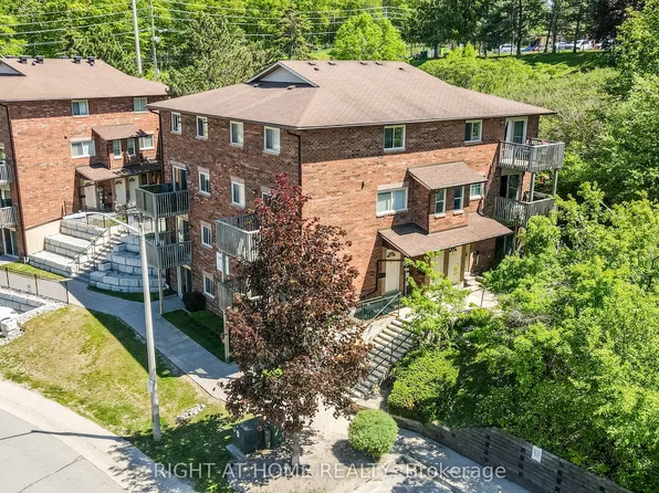 3 Sawmill Rd #2, Barrie, ON L4N 6X3