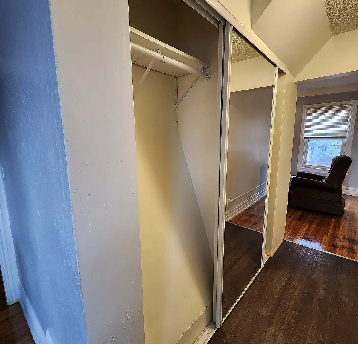 Studio, $925 — Photo 4