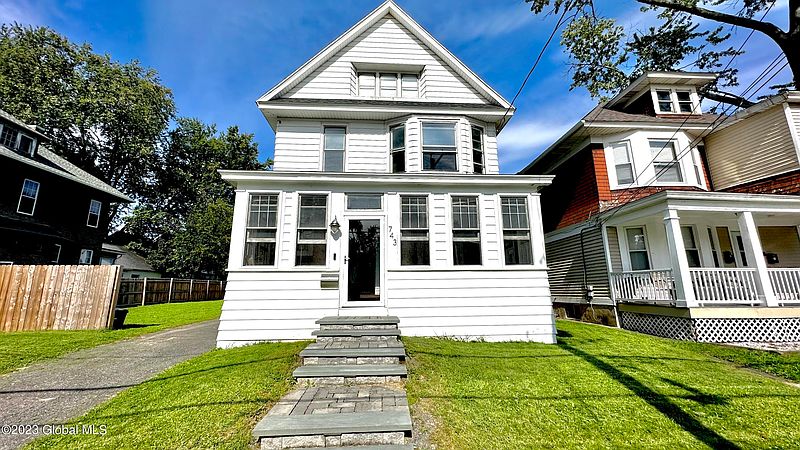 5th image of 743 Myrtle Avenue