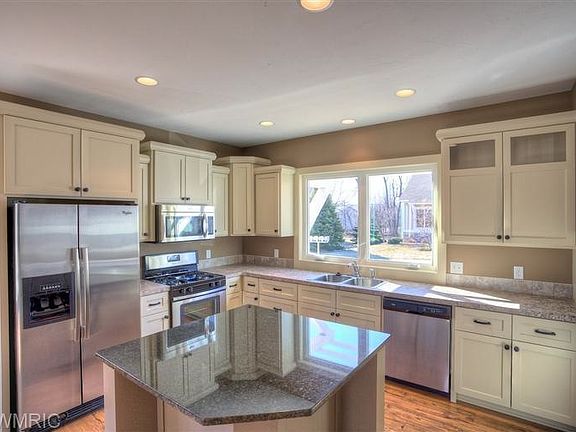 2nd image of 4154 Cottage Trl