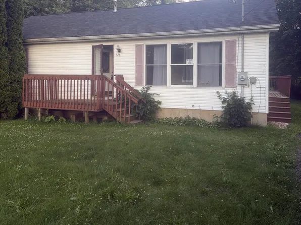 524 Graham St, Cassopolis, MI 49031