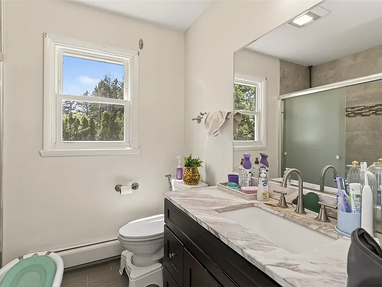 1399 Creek St — Photo 50