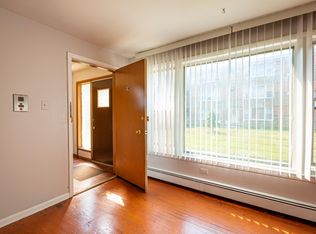 9537 S Racine Ave #1W, Chicago, IL 60643