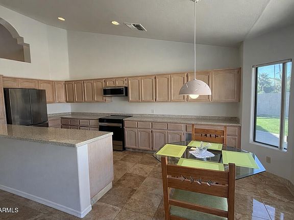 5th image of 1450 W KEY LARGO Court