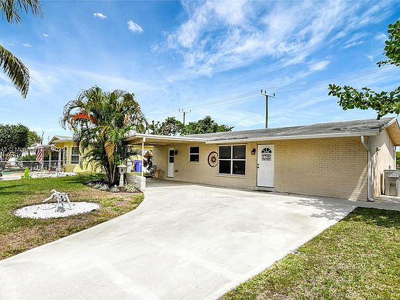3rd image of 1720 NW 5th Ave