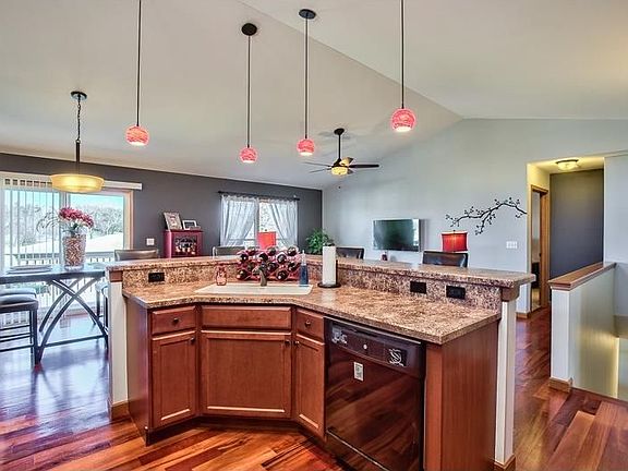 5th image of 2115 Rosewood Dr NW