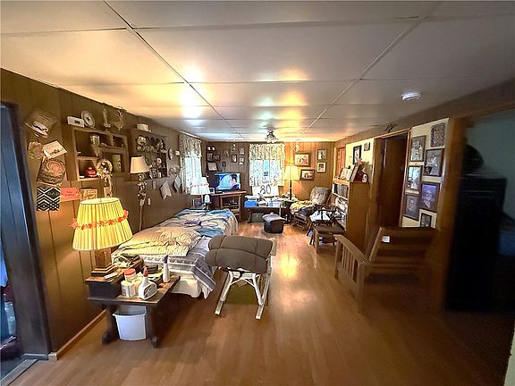 4th image of 138 Laughner Rd