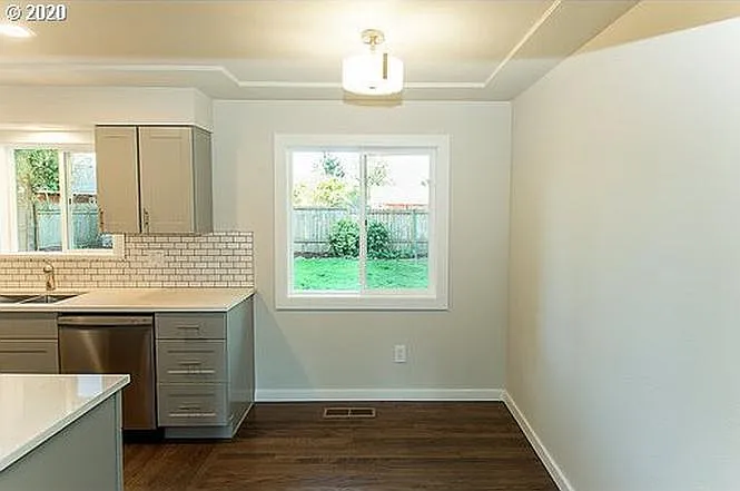 18641 NE Everett Ct — Photo 12
