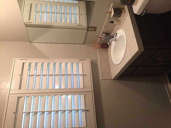 3rd image of 1609 W Panther St