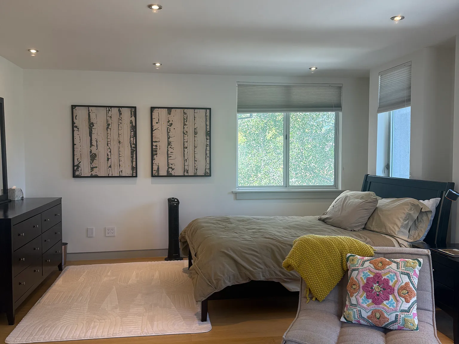 Studio, 800 sqft, $3,500 — Photo 1