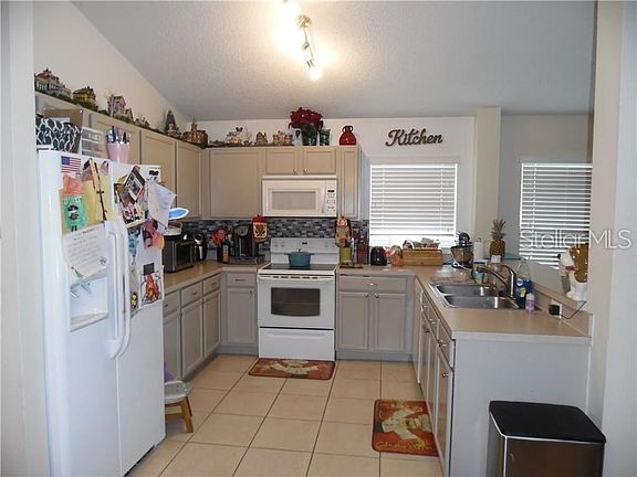 5th image of 1288 Greenley Ave