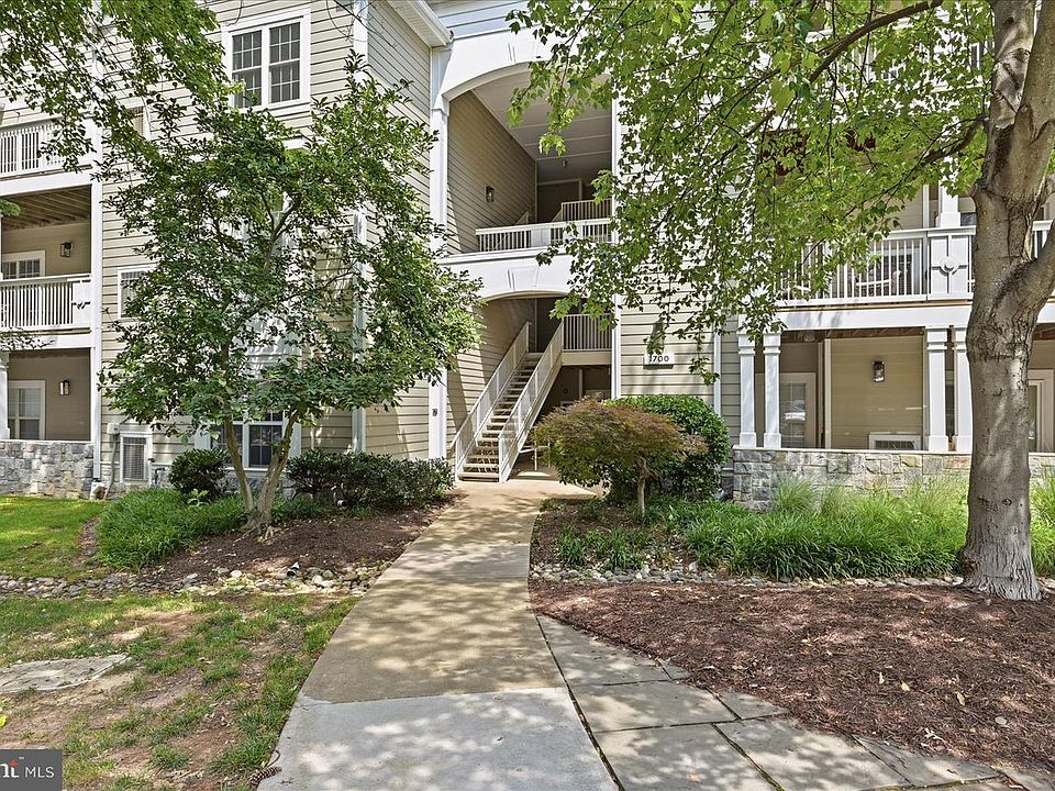 1st image of 1700 Lake Shore Crest Dr APT 31