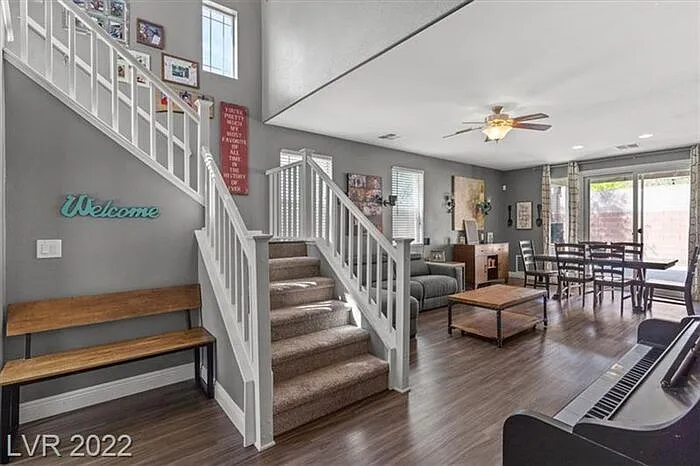4 bed, 3.0 bath, 1982 sqft, $2,500 — Photo 4