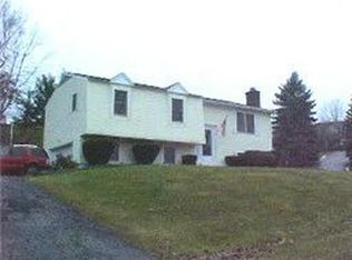 10 Hillcrest Dr, Cambridge, OH 43725