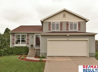 7935 S 157th Ave, Omaha, NE 68136