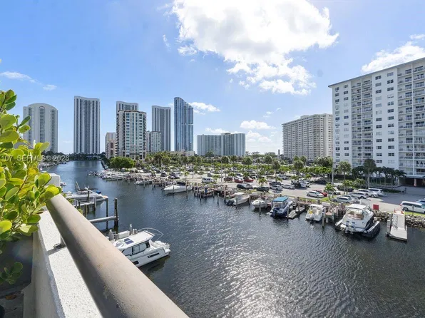 416 Poinciana Dr #1722, Sunny Isles Beach, FL 33160