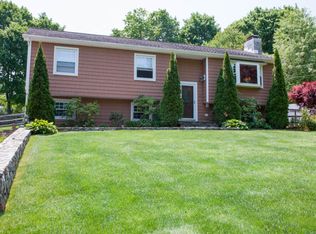 11 Sunset Ridge Ln, Brewster, NY 10509