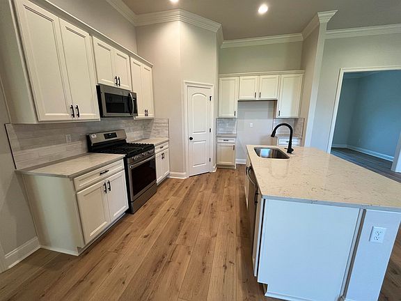 2nd image of 113 Owl Dr