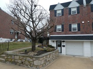 11907 Barlow St, Philadelphia, PA 19116