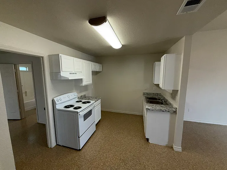 701 S 24th St #A/B — Photo 7