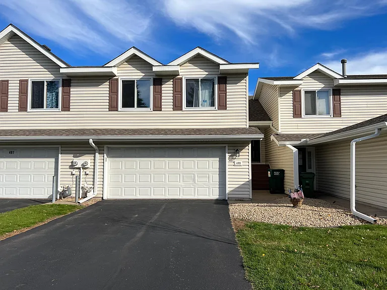 493 Pleasure Creek Dr — Photo 1