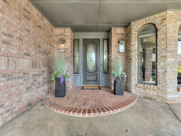 3rd image of 3217 SW 130th Pl
