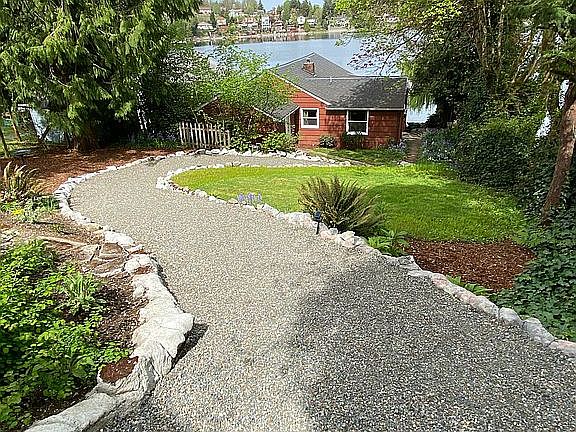 2nd image of 393 Lake Louise Dr SW