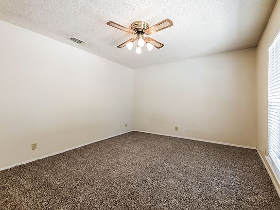3rd image of 808-806 W Belden St Unit 808