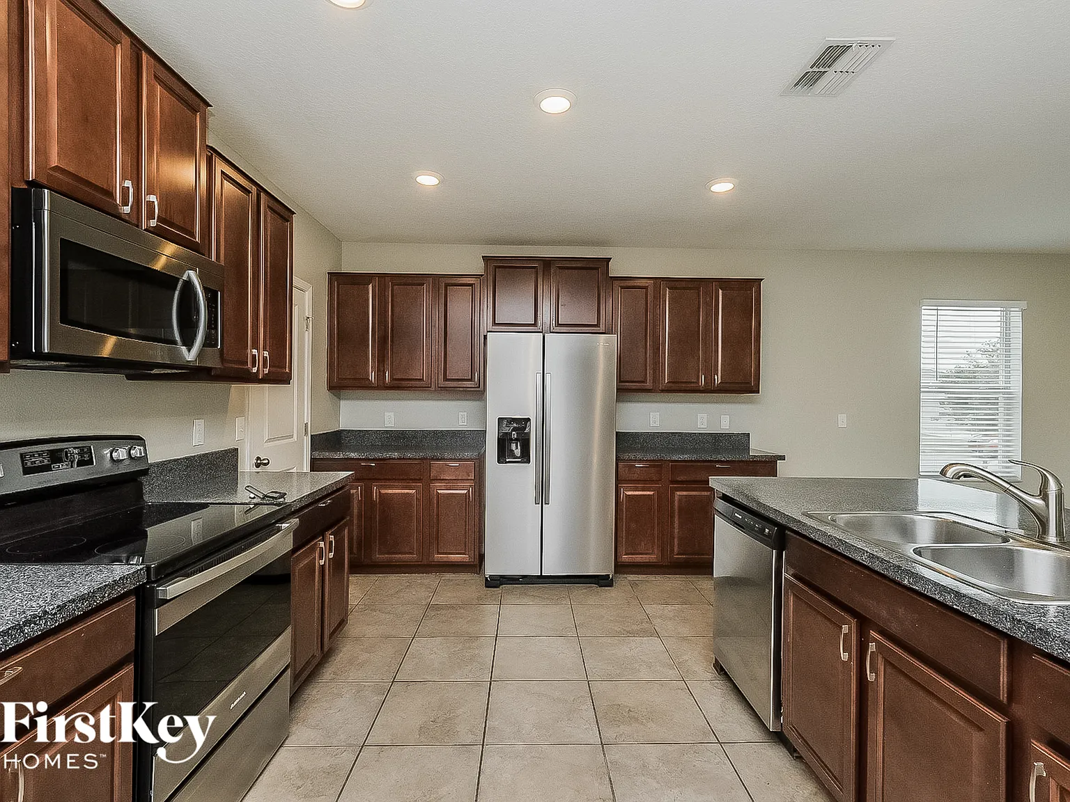 5 bed, 2.5 bath, 2973 sqft, $3,335 — Photo 4