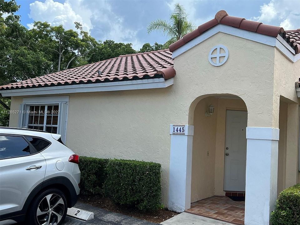 1st image of 1445 Springside Dr