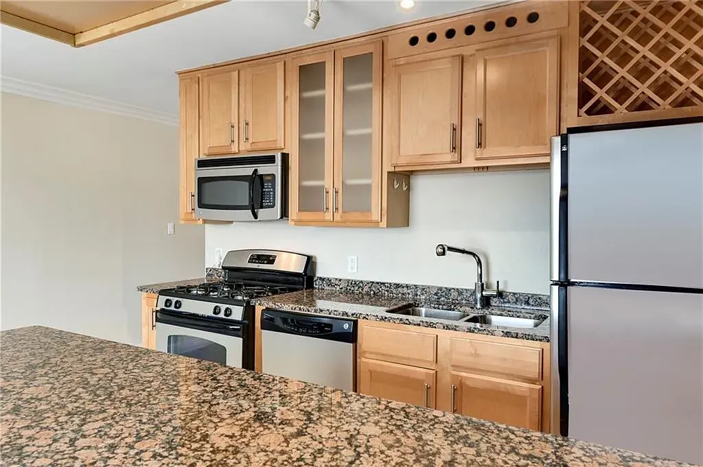 Studio, 481 sqft, $1,400 — Photo 4
