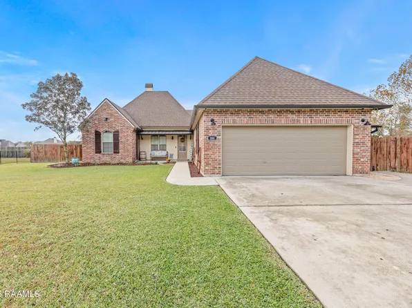 100 Pontchartrain Dr, Carencro, LA 70520