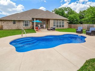 3801 Williams Bnd, Bryan, TX 77808
