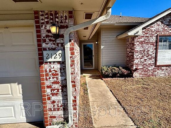3rd image of 2129 Harbor Dr
