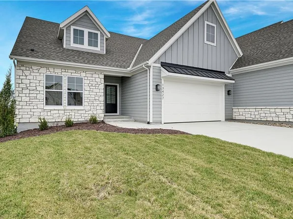13427 W 174th Ter, Overland Park, KS 66221