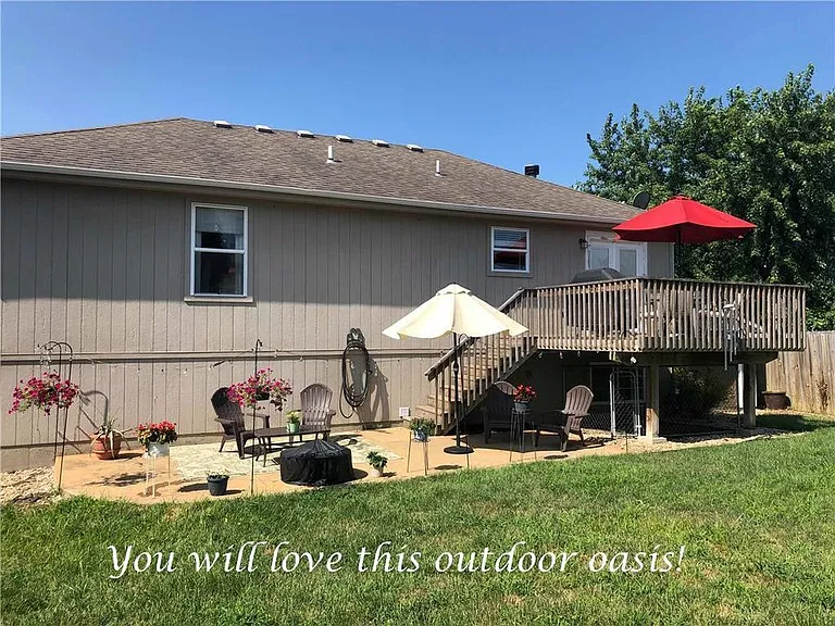 1501 Stoneybrooke Dr — Photo 28