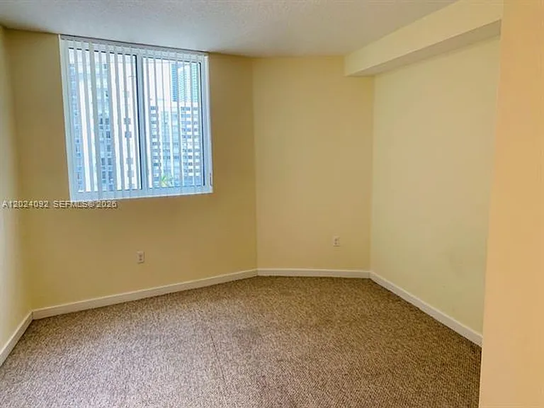 601 NE 23rd St #804 — Photo 12