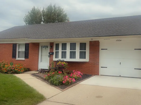 1764 Parkway Dr N, Maumee, OH 43537